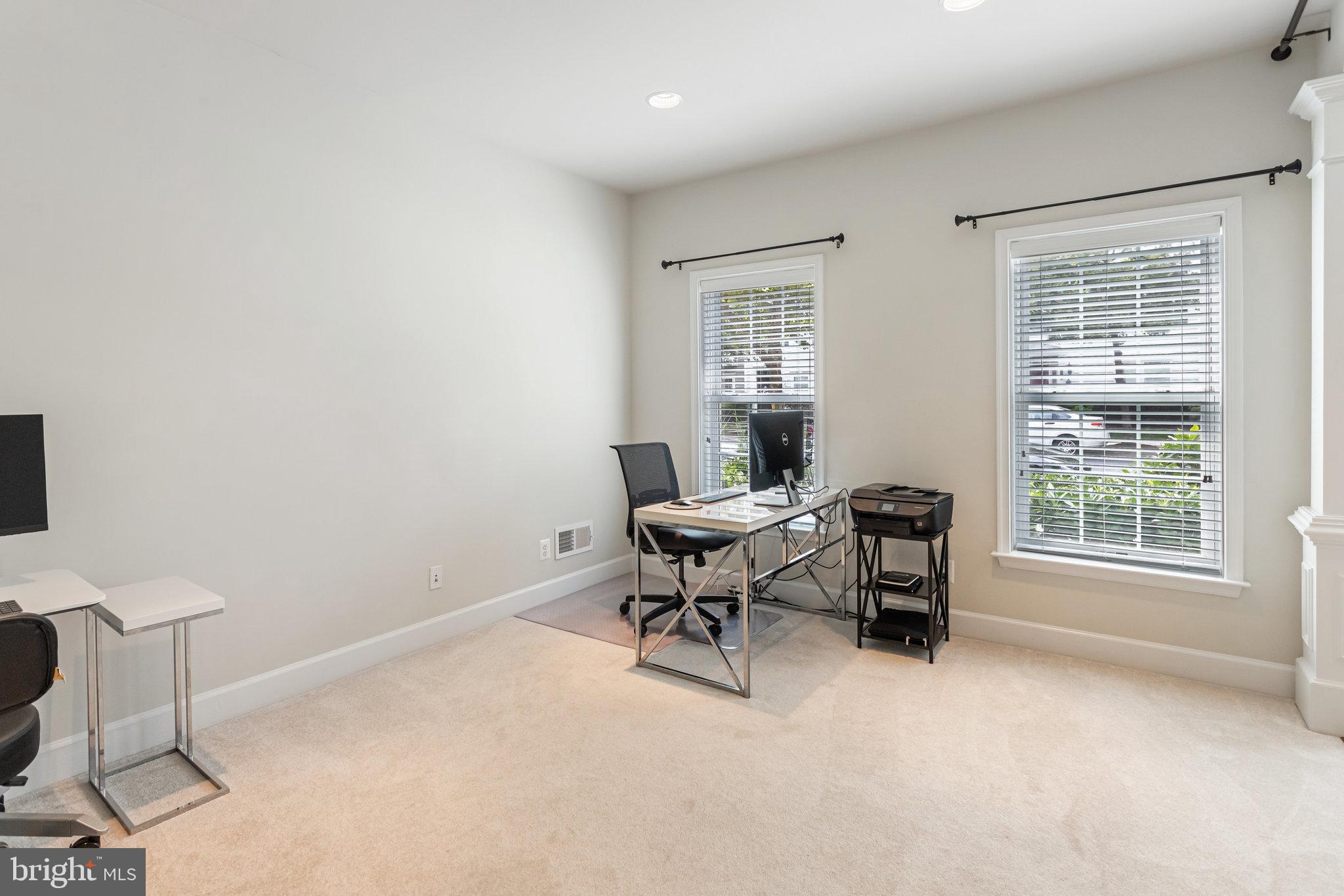 POTOMAC CLUB - Residential Lease