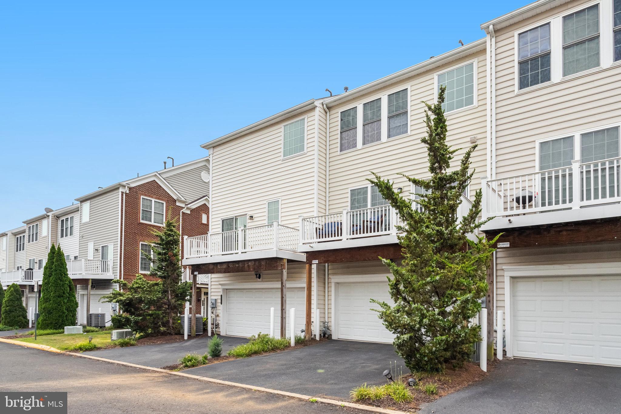 POTOMAC CLUB - Residential Lease