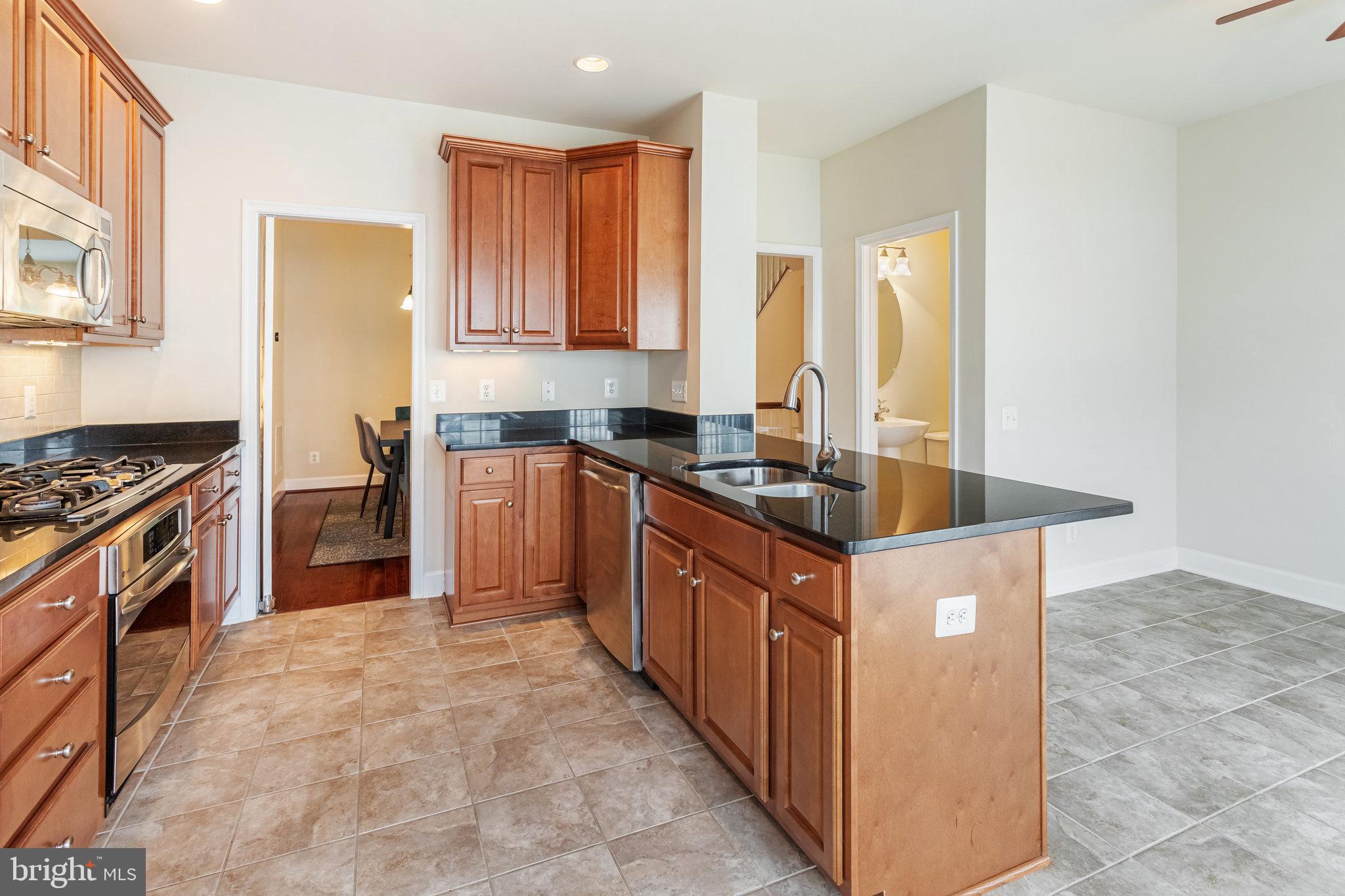 POTOMAC CLUB - Residential Lease