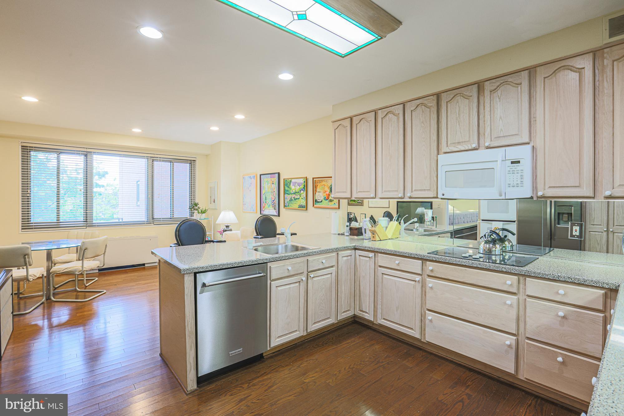 PIKESVILLE - Residential
