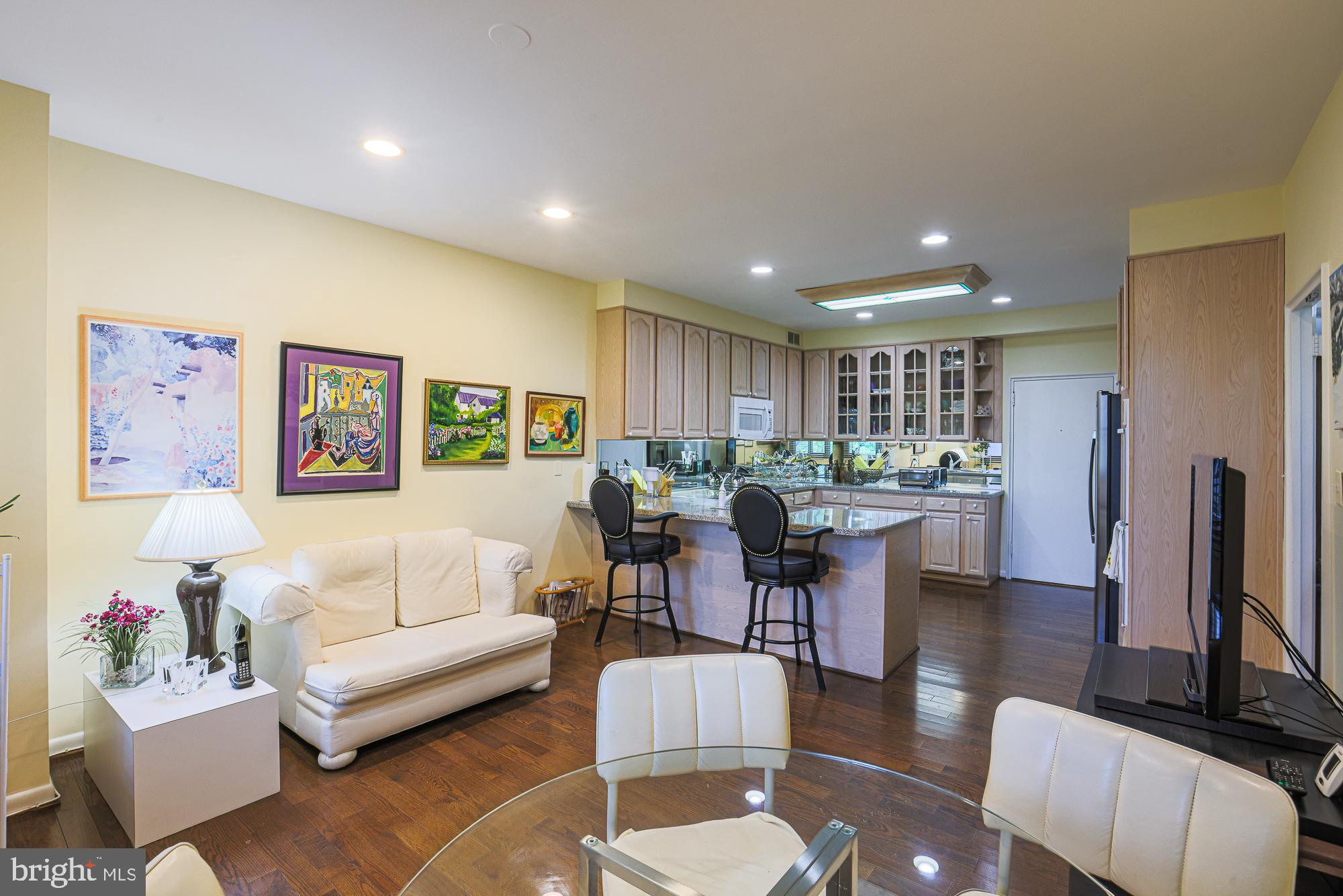 PIKESVILLE - Residential