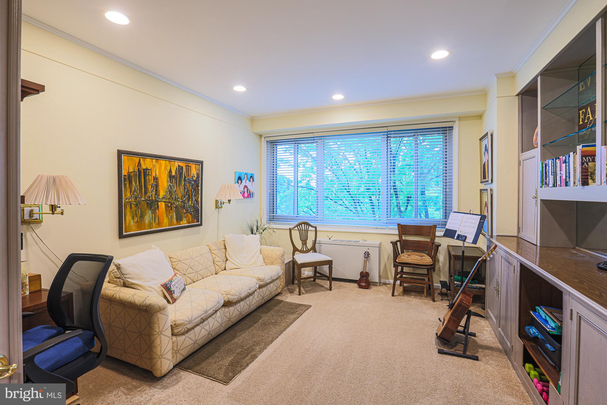 PIKESVILLE - Residential