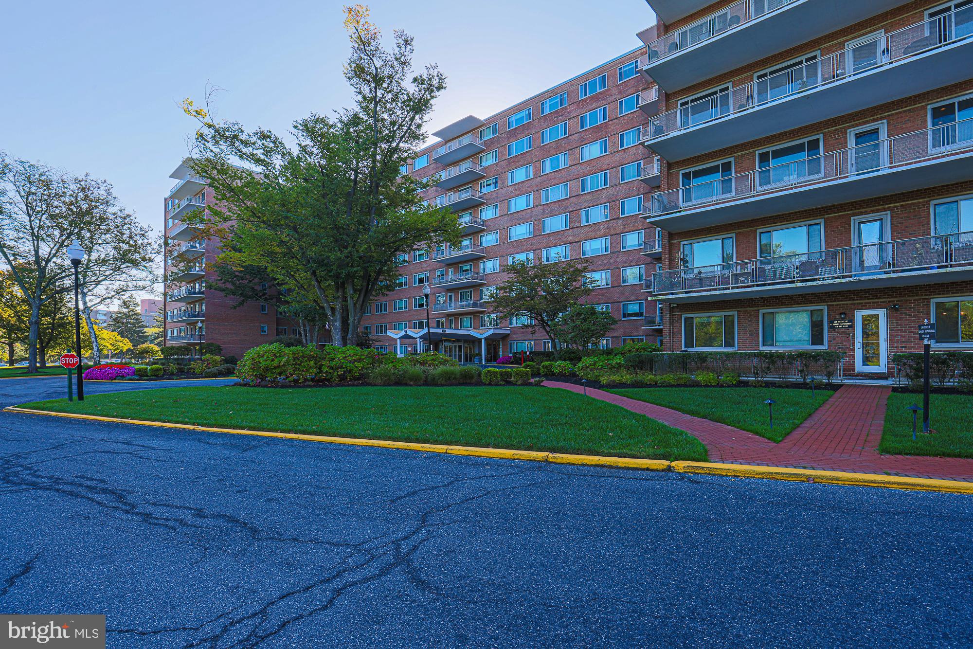 PIKESVILLE - Residential