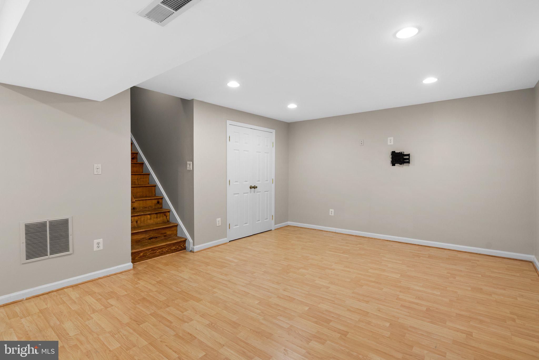 FRANKLIN FARM - Residential