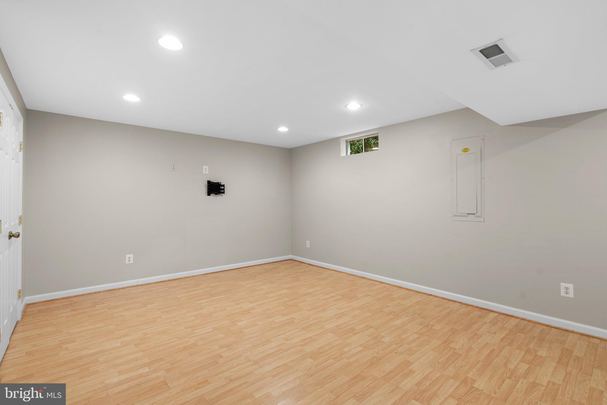 FRANKLIN FARM - Residential