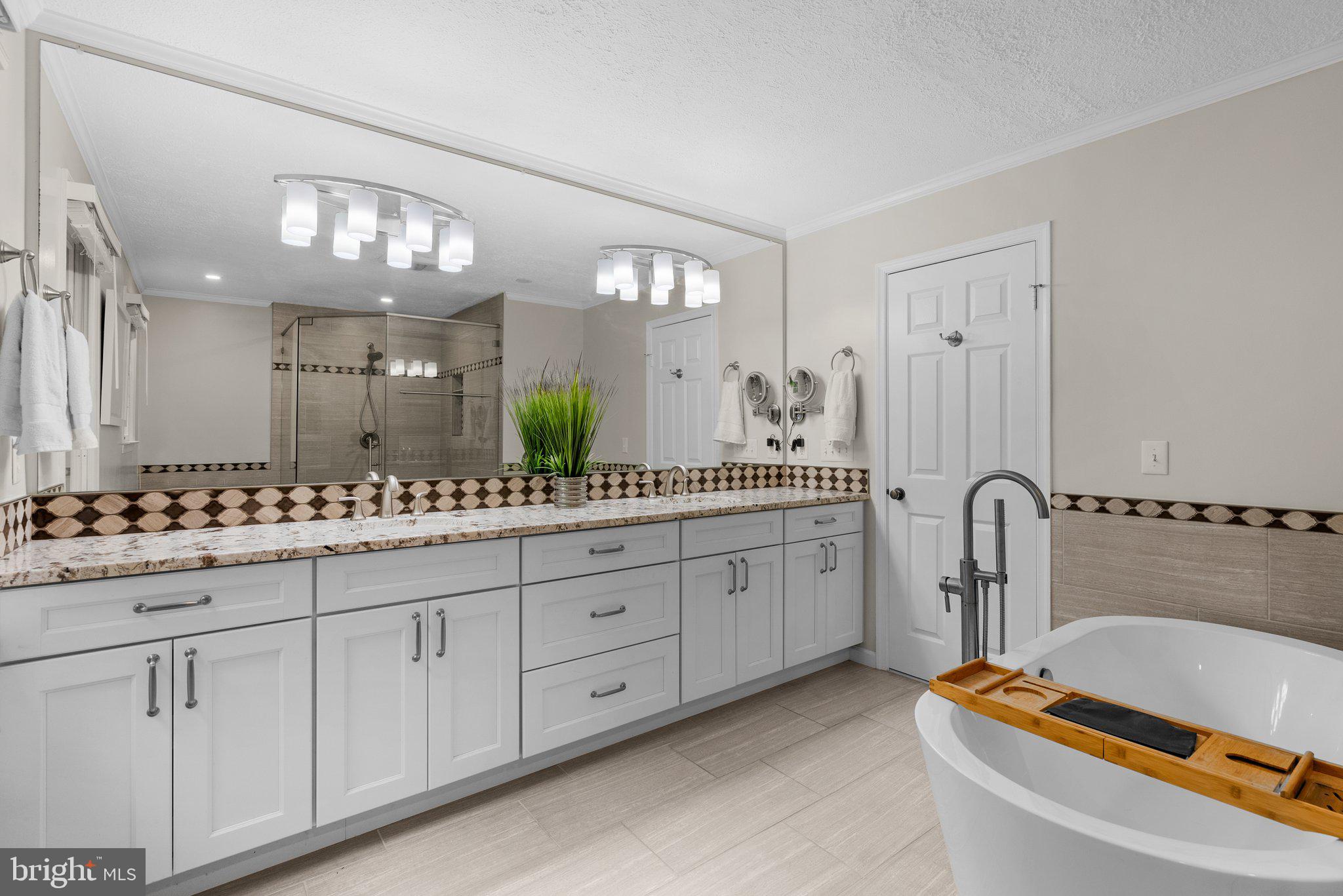 FRANKLIN FARM - Residential