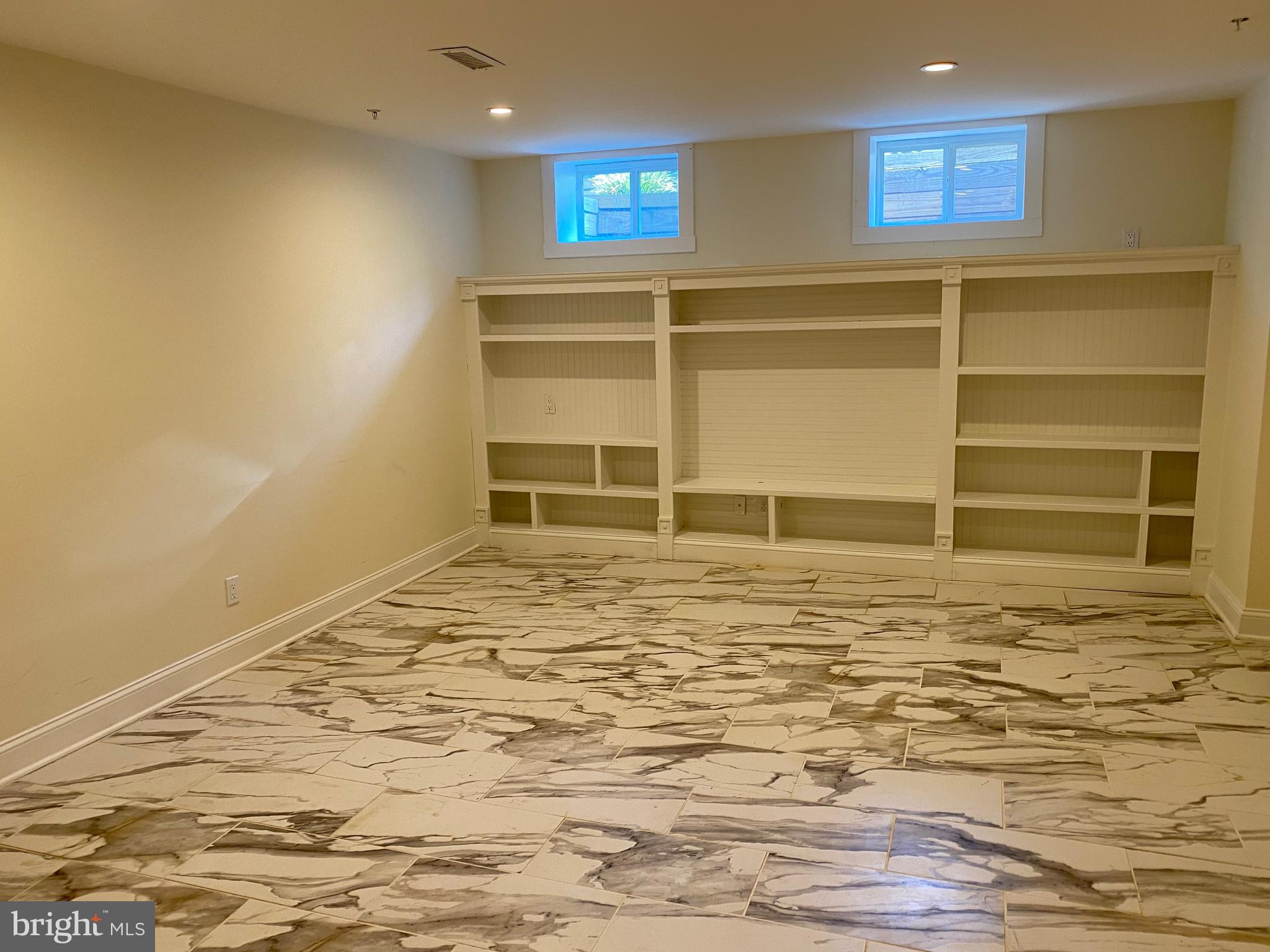 EASTPORT - Residential