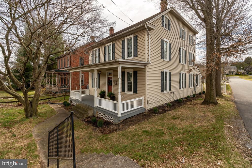 Photo of 202 E MAIN ST, MOUNTVILLE, PA 17554 (MLS # PALA2032010)