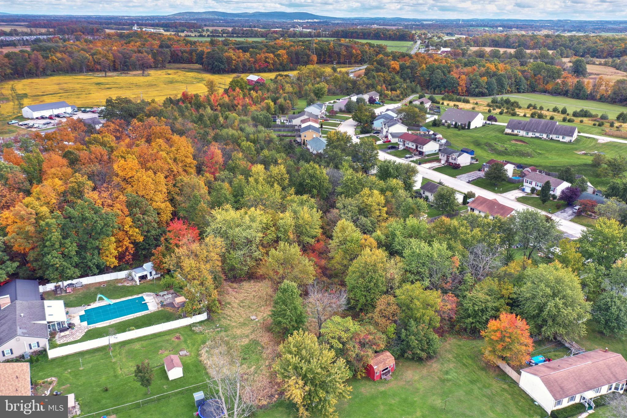 BONNEAUVILLE BOROUGH - Land