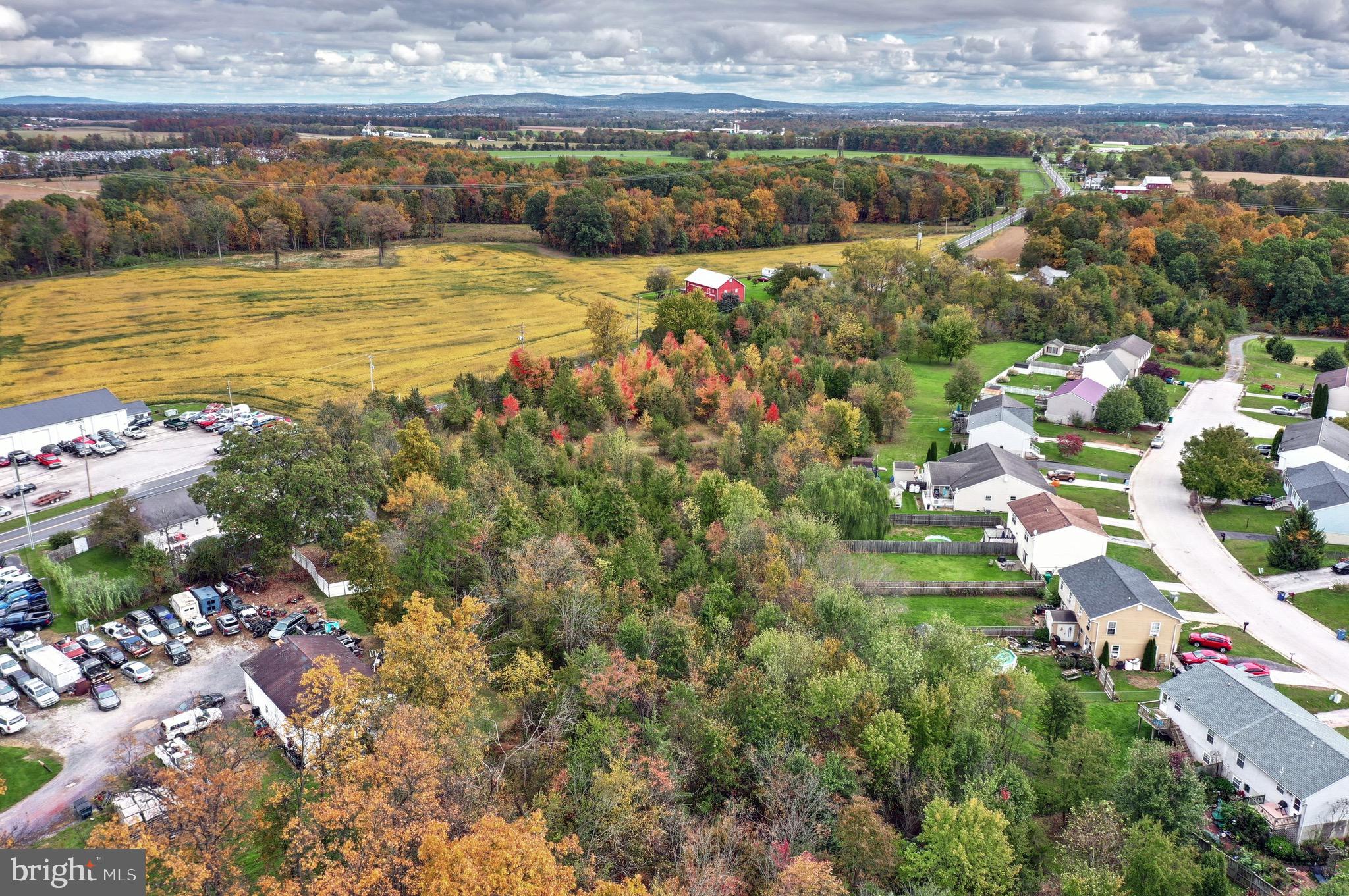 BONNEAUVILLE BOROUGH - Land