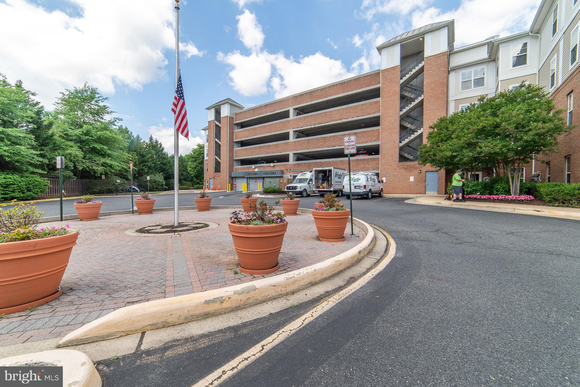 CHANTILLY PARK - Residential