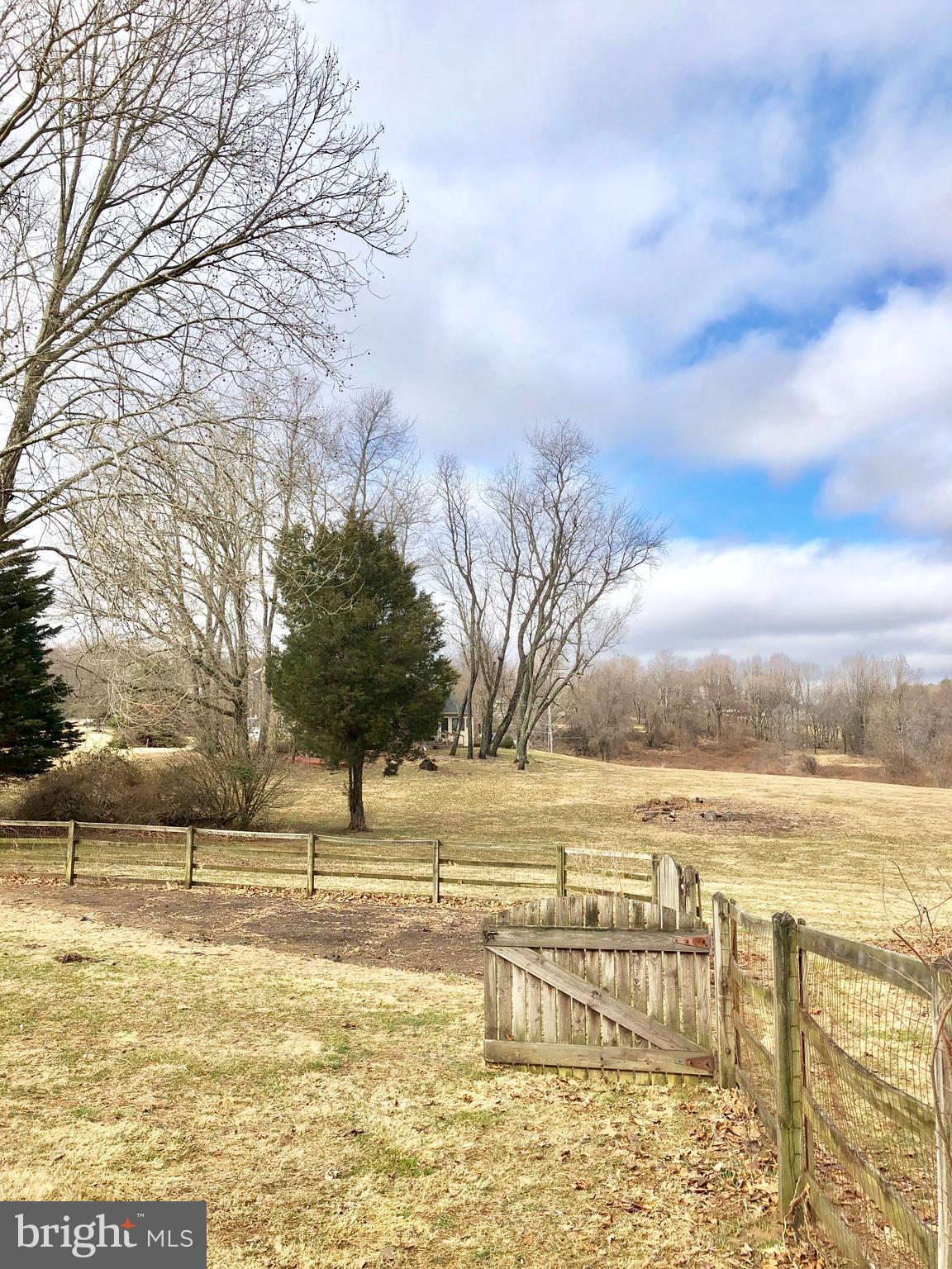 SUNSHINE ACRES - Residential