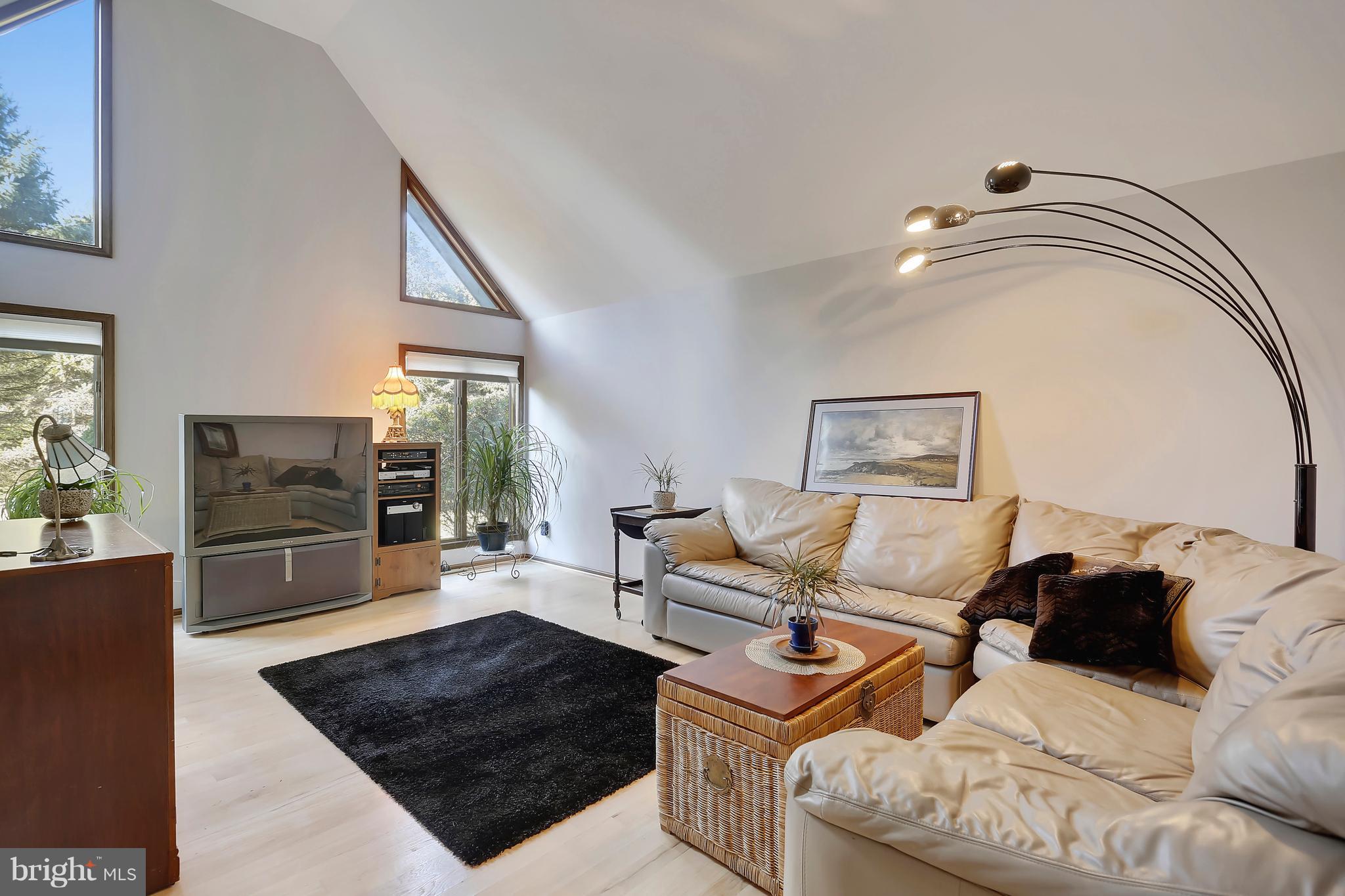 SUNSHINE ACRES - Residential