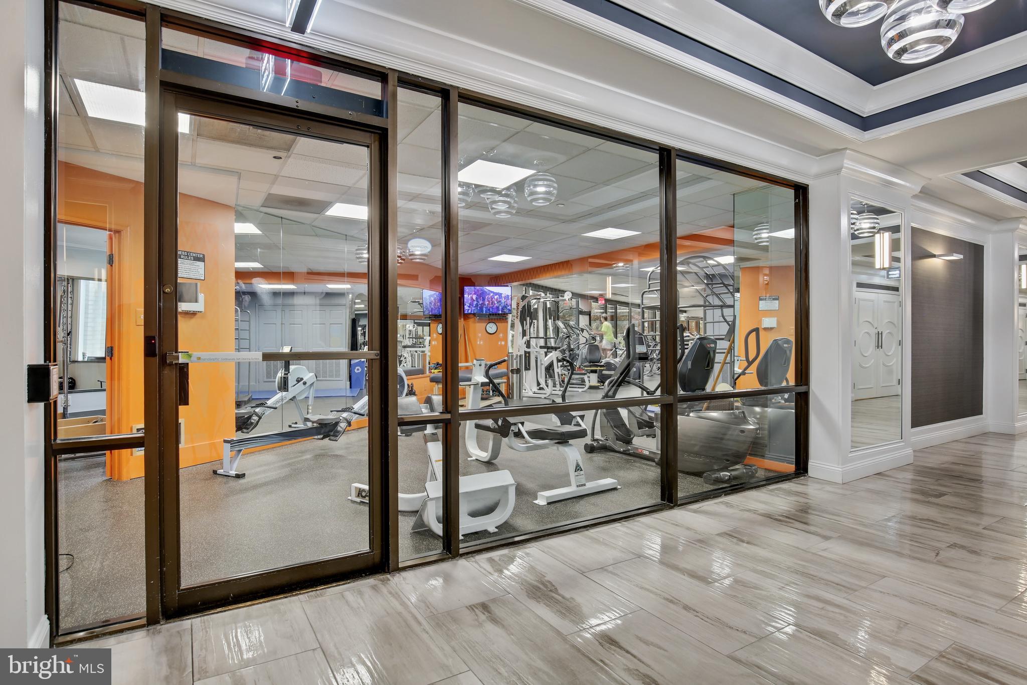 PROMENADE TOWERS - Residential