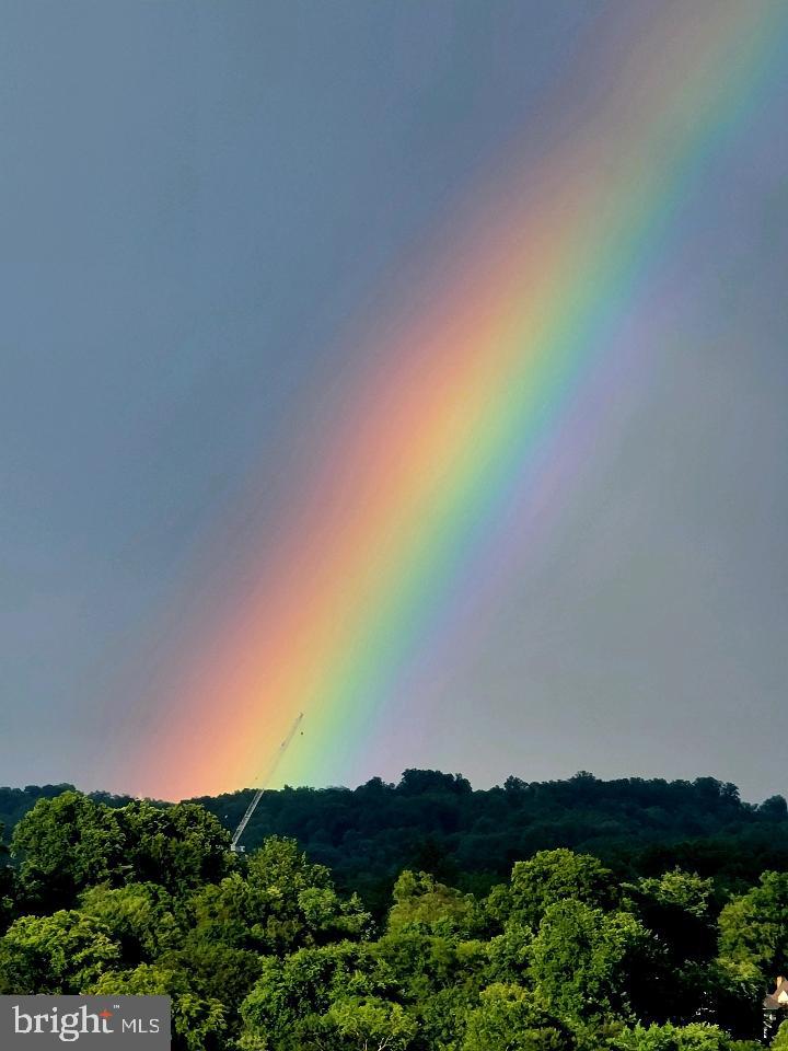 PROMENADE TOWERS - Residential