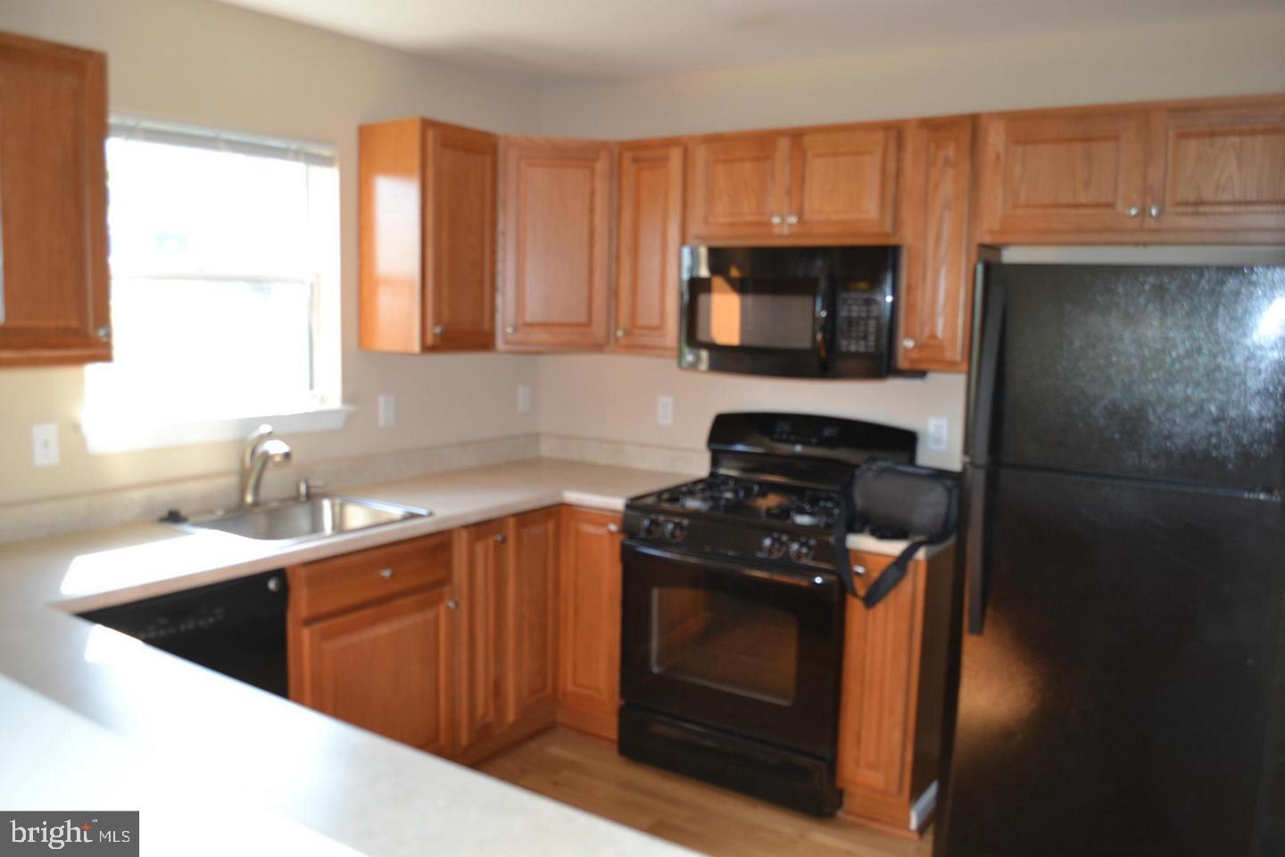 ASHBROOK VILLAGE - Residential Lease