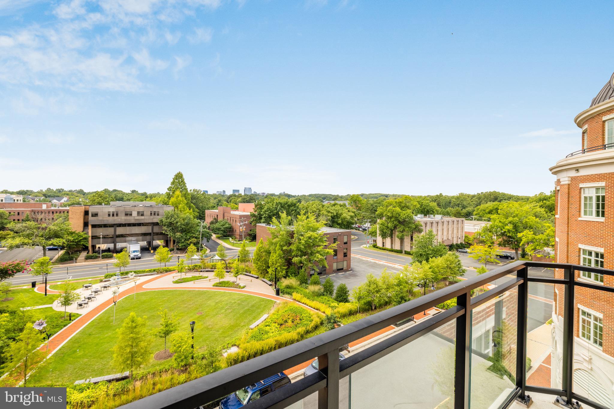 THE SIGNET - Residential