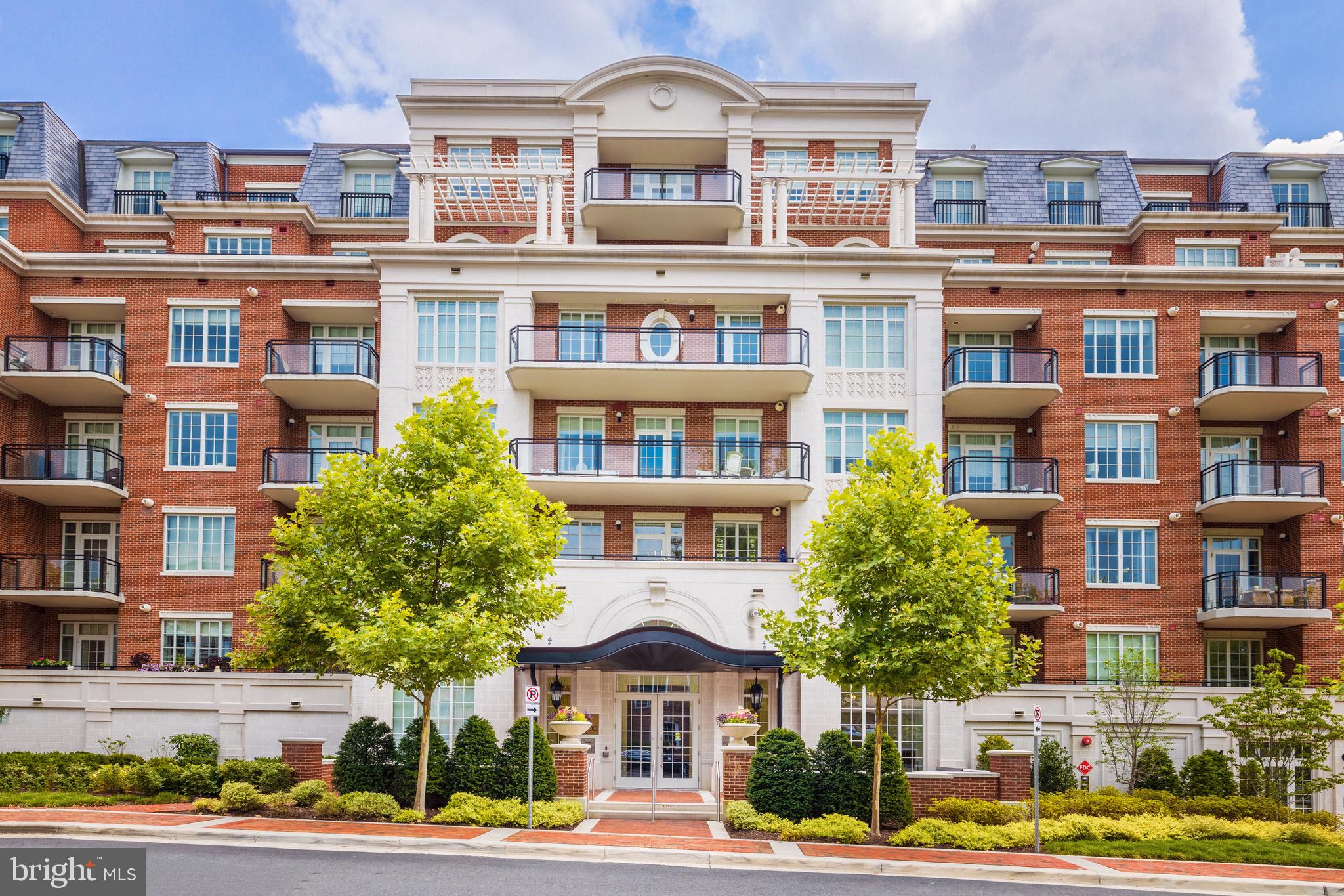 THE SIGNET - Residential