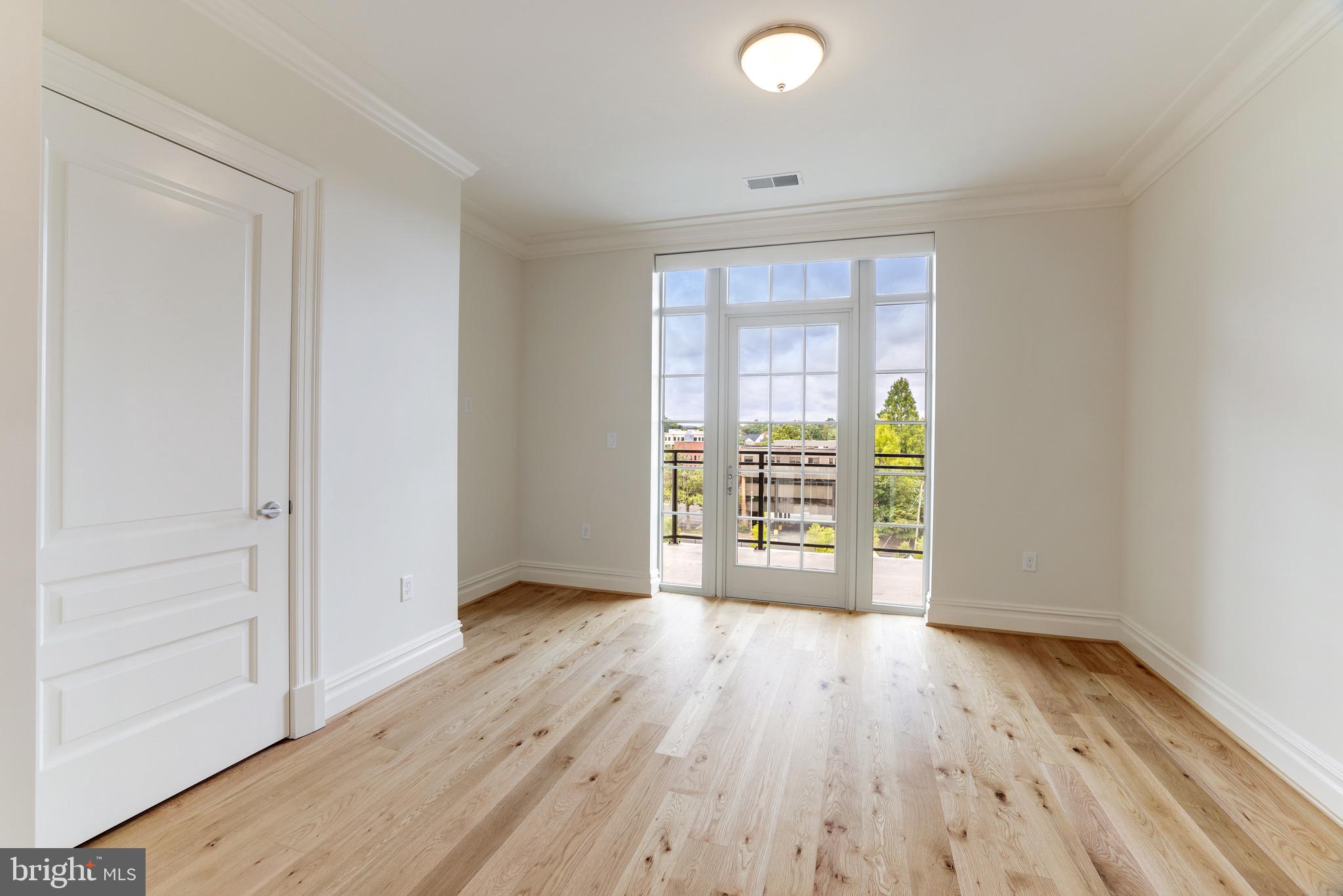 THE SIGNET - Residential