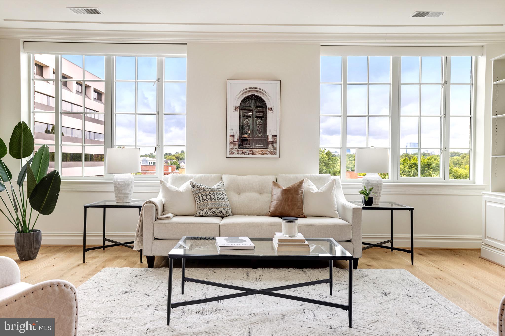 THE SIGNET - Residential