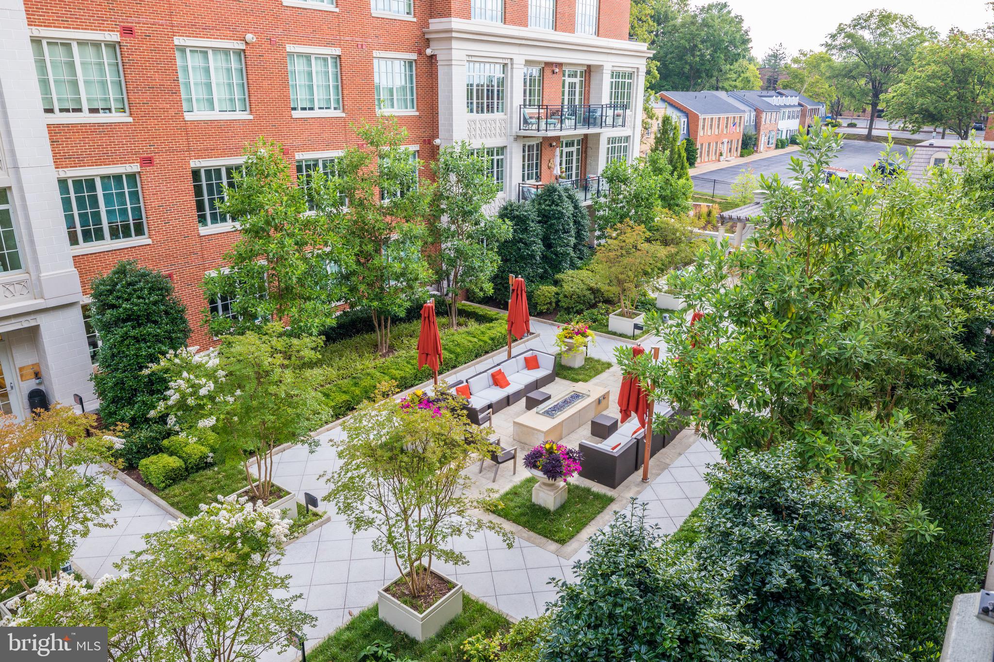 THE SIGNET - Residential