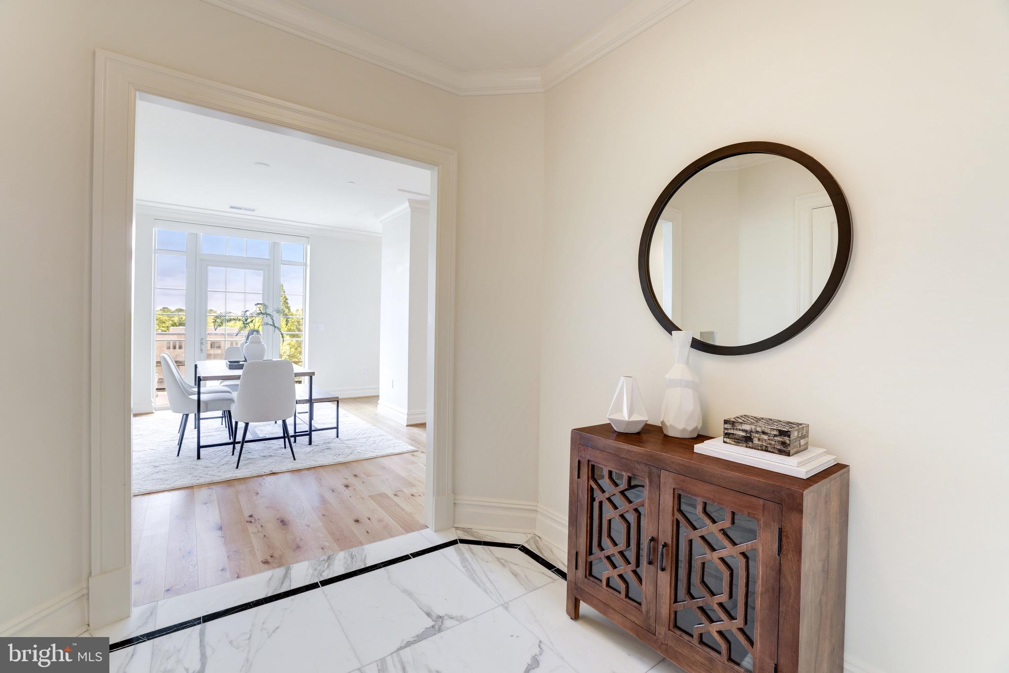 THE SIGNET - Residential