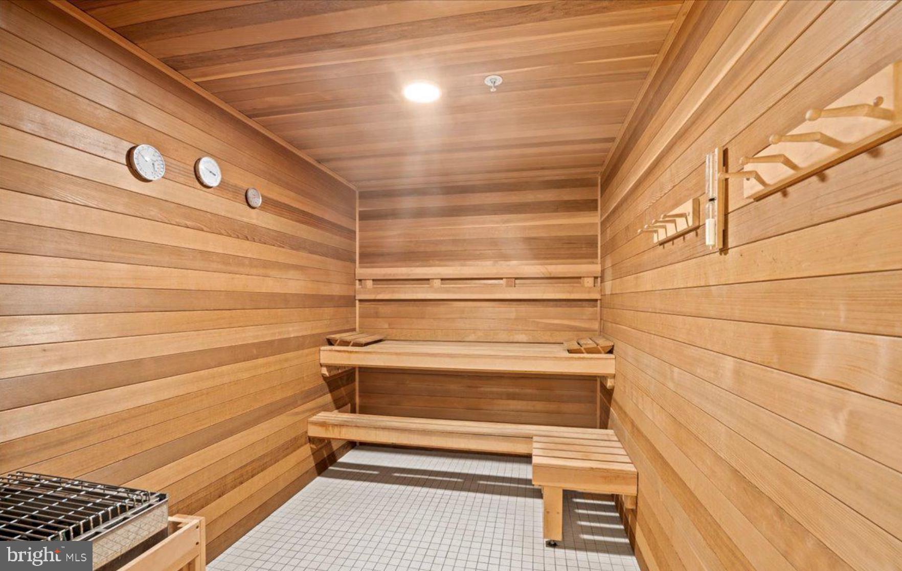 THE SIGNET - Residential