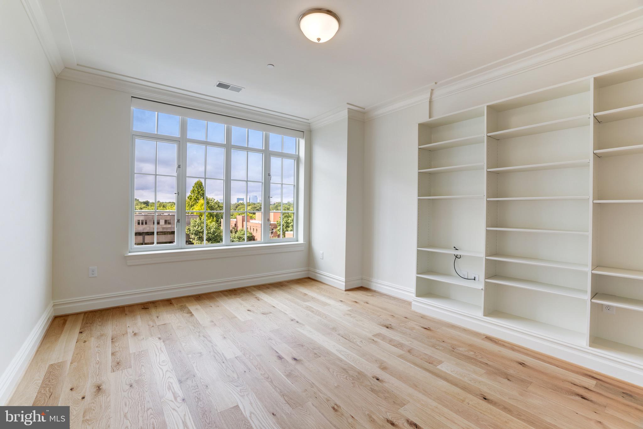 THE SIGNET - Residential