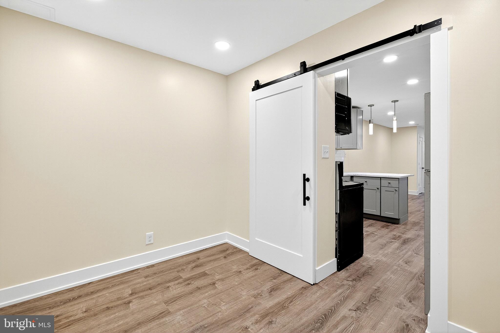 SUMMIT HOUSE - Residential