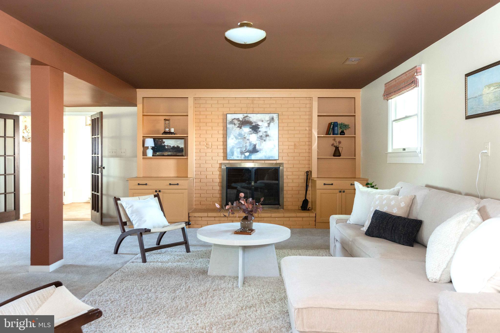 HAMPSTEAD - Residential