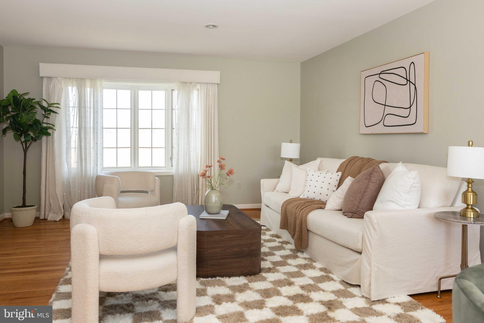 HAMPSTEAD - Residential