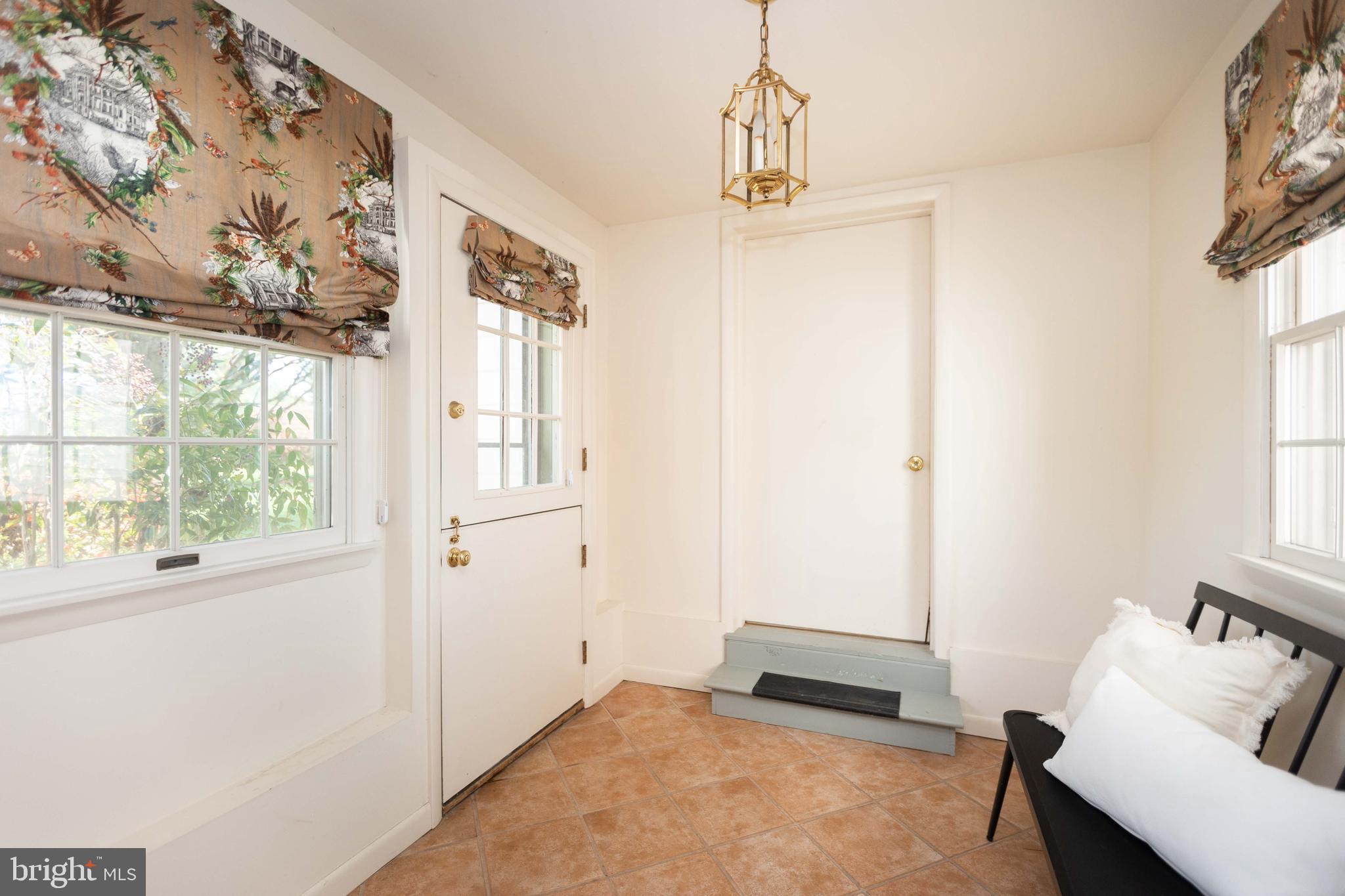 HAMPSTEAD - Residential