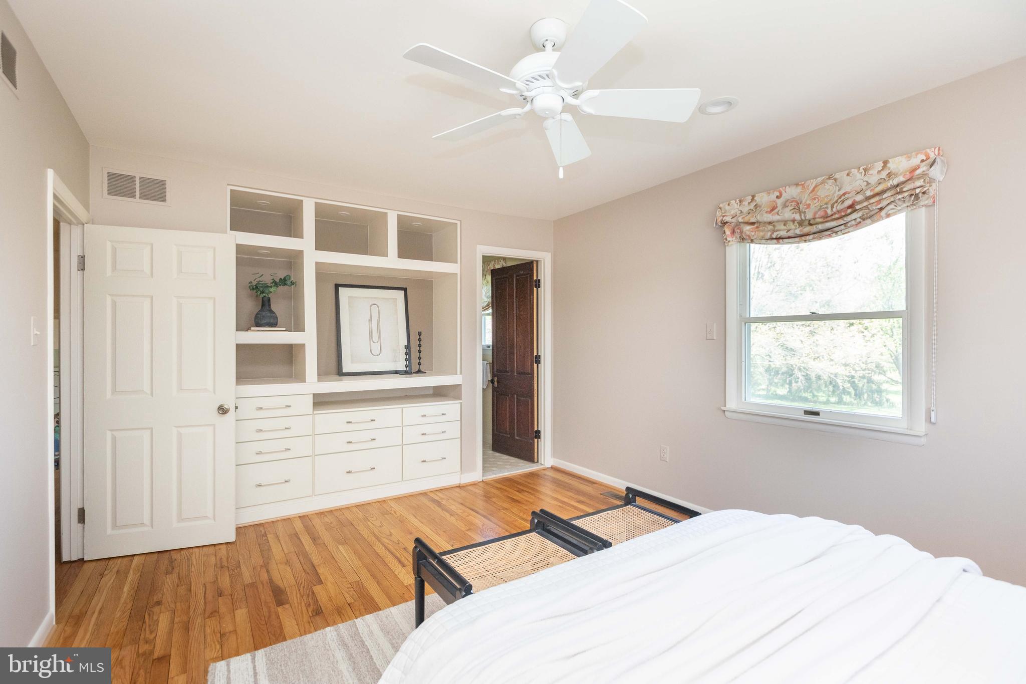 HAMPSTEAD - Residential