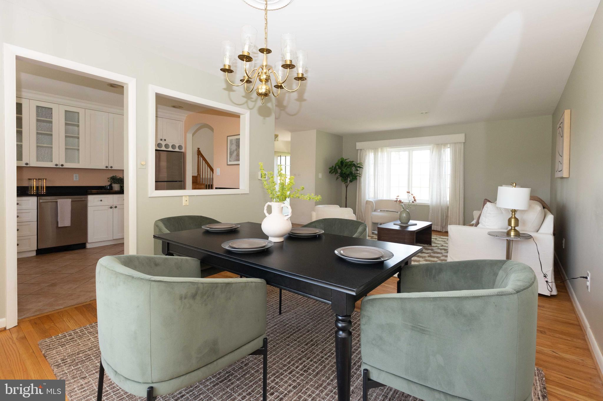 HAMPSTEAD - Residential