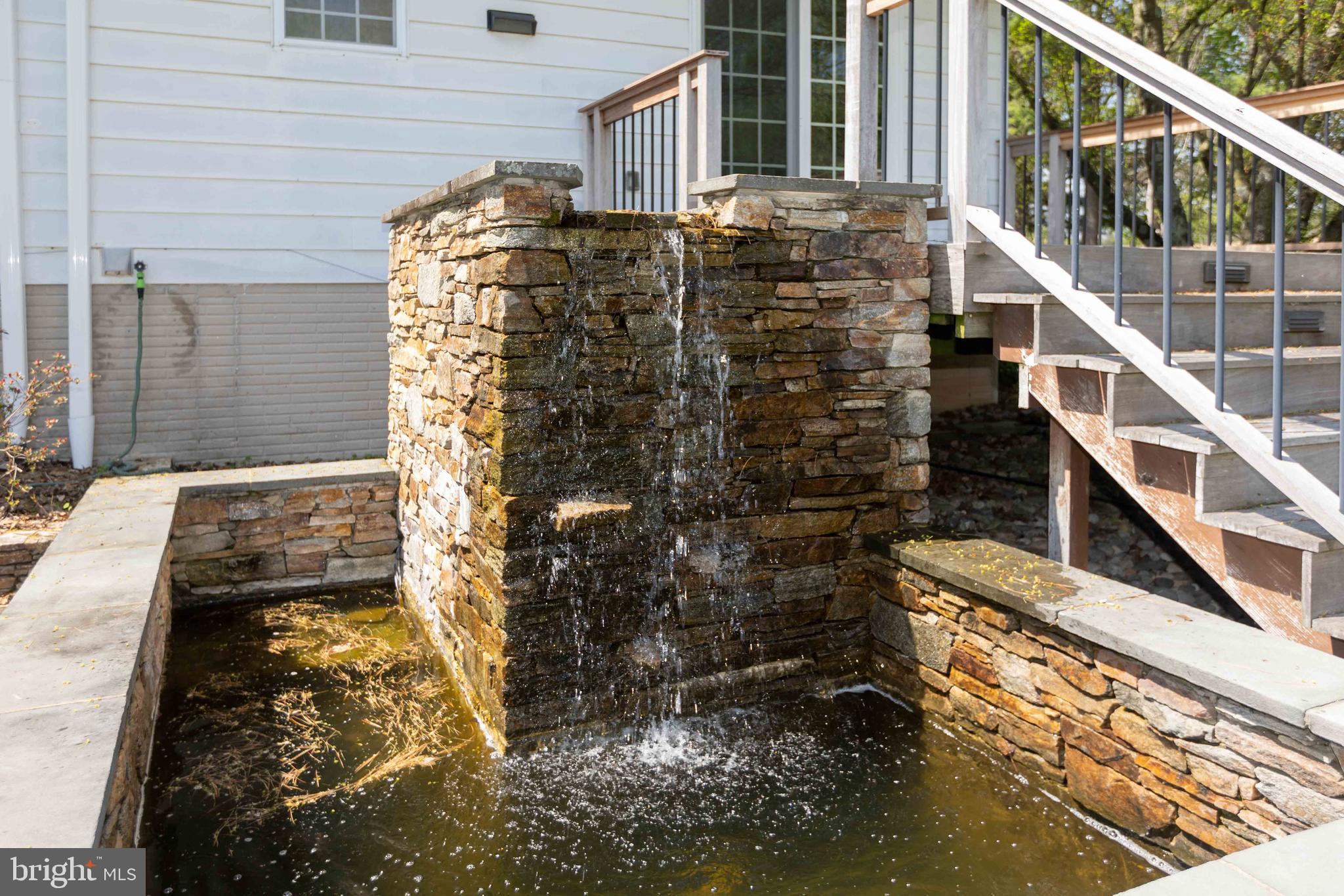 HAMPSTEAD - Residential