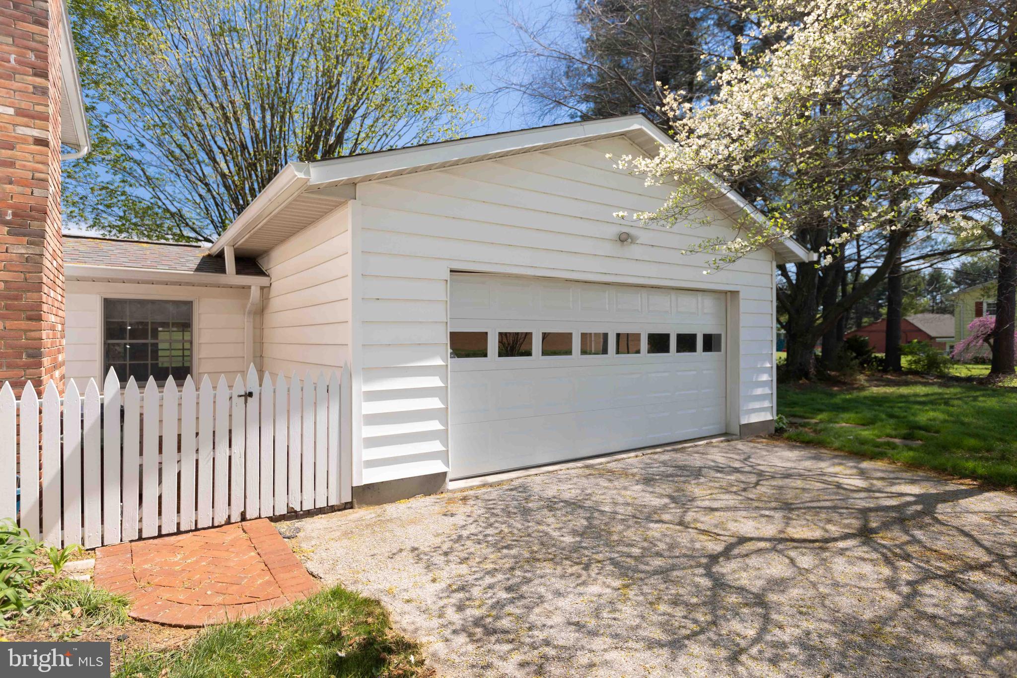 HAMPSTEAD - Residential