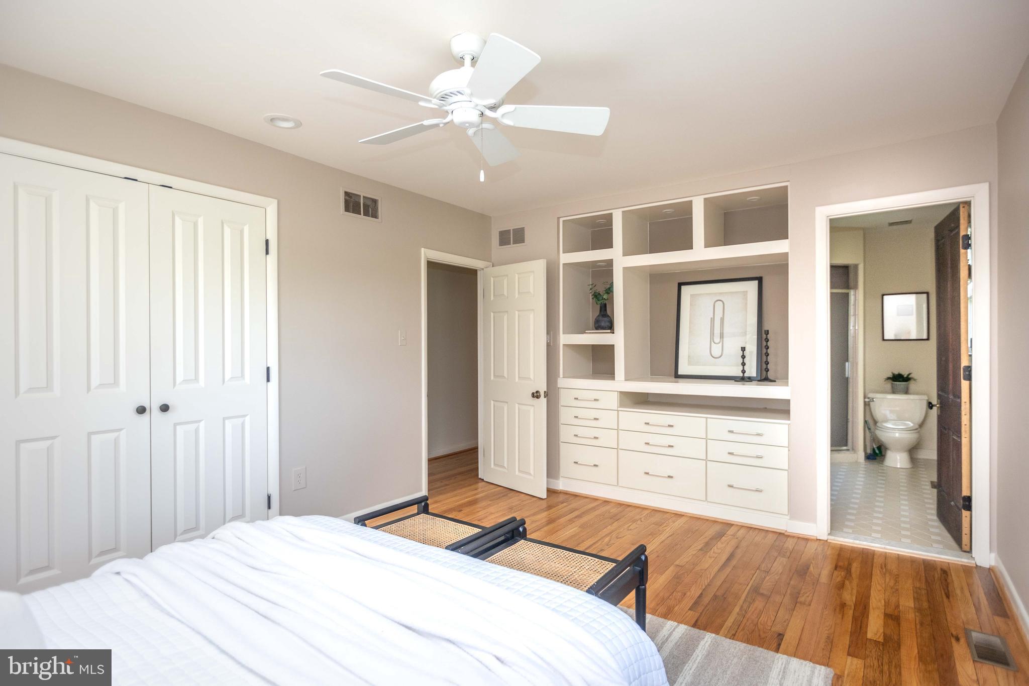 HAMPSTEAD - Residential