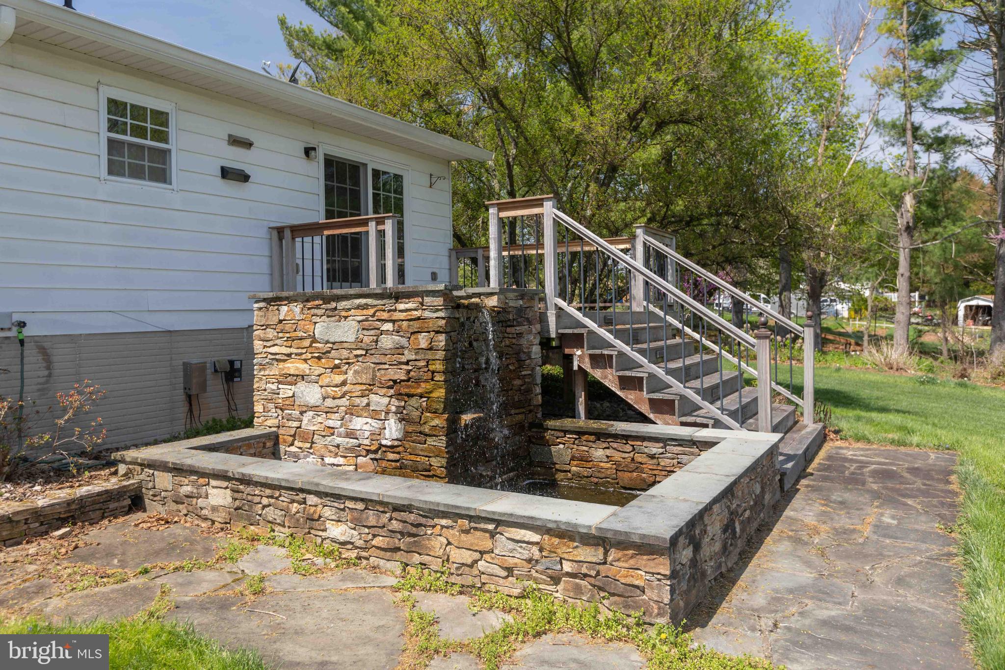 HAMPSTEAD - Residential