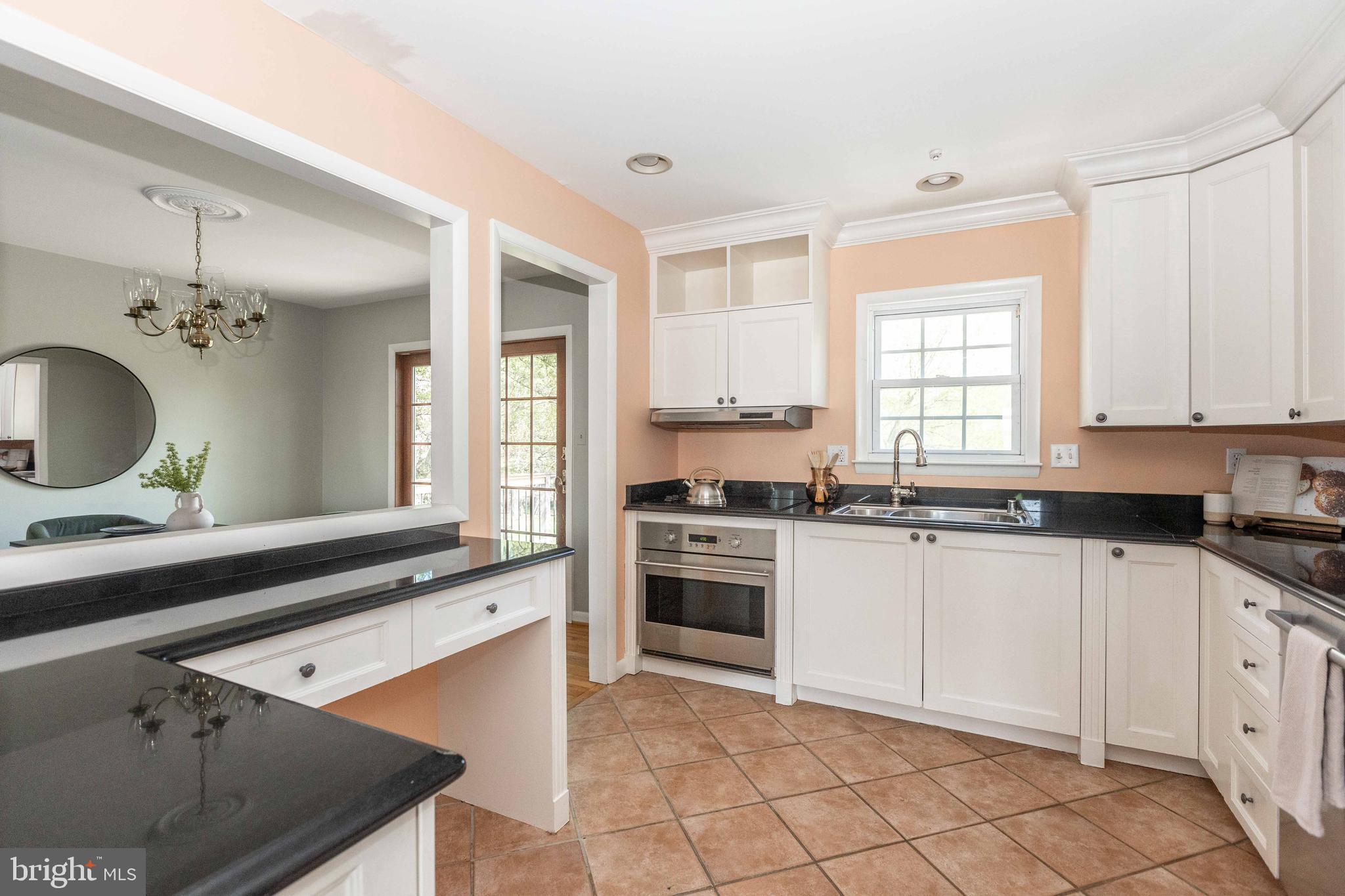 HAMPSTEAD - Residential