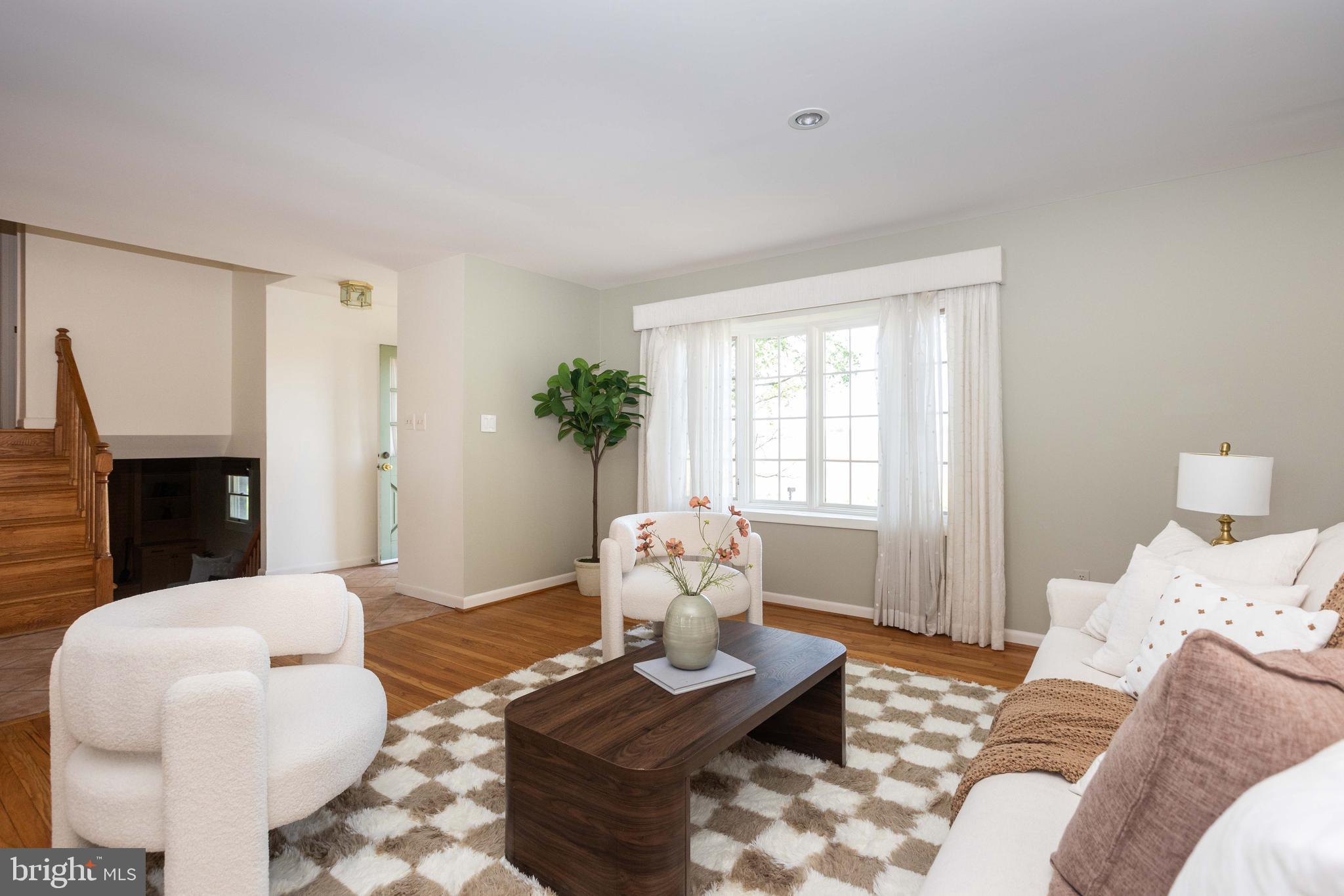 HAMPSTEAD - Residential