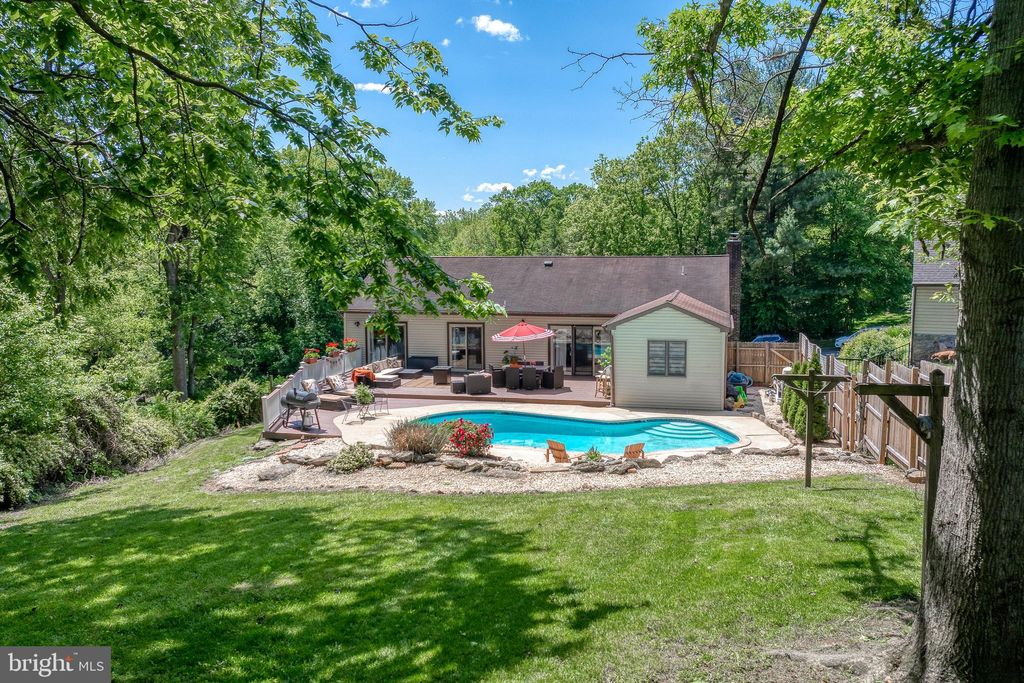 Photo of 105 Stonewyck Drive, LANCASTER, PA 17603 (MLS # PALA2070282)