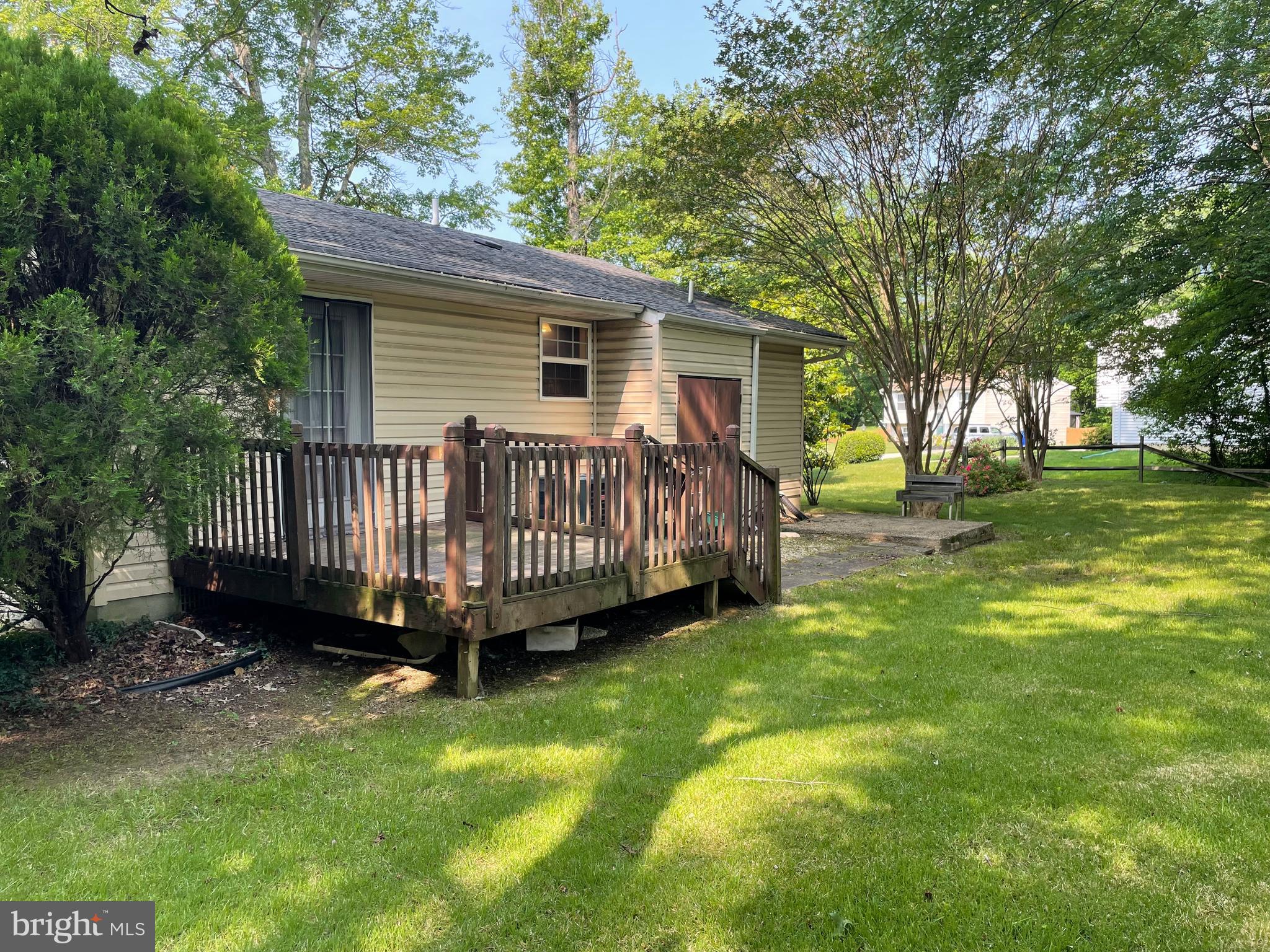 LYNNBROOK SUB - Residential Lease