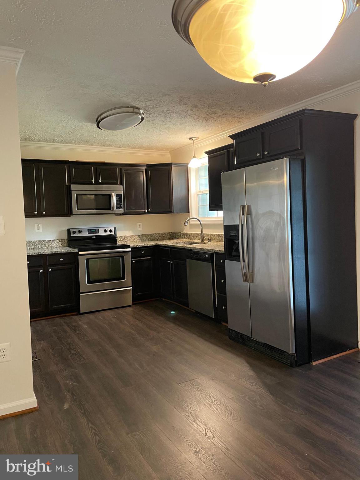 LYNNBROOK SUB - Residential Lease