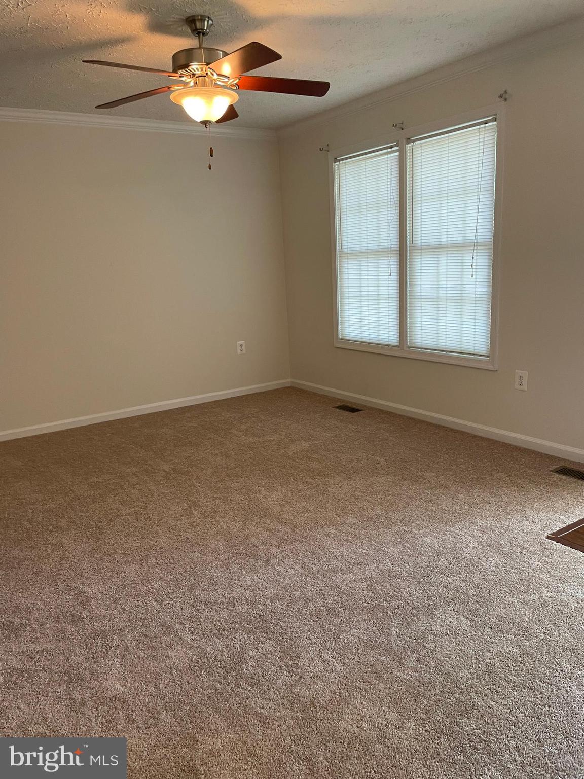 LYNNBROOK SUB - Residential Lease