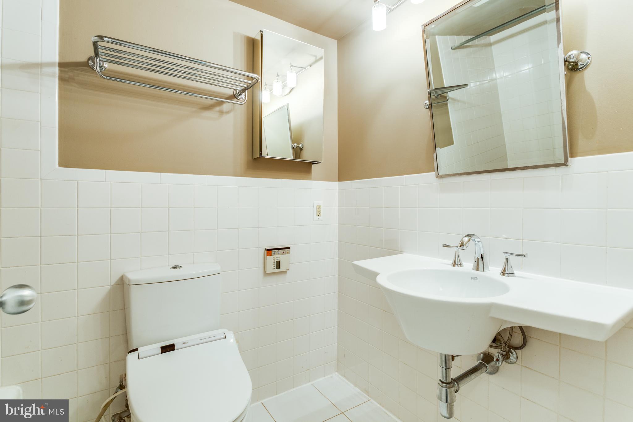 SOUTHGATE - Residential