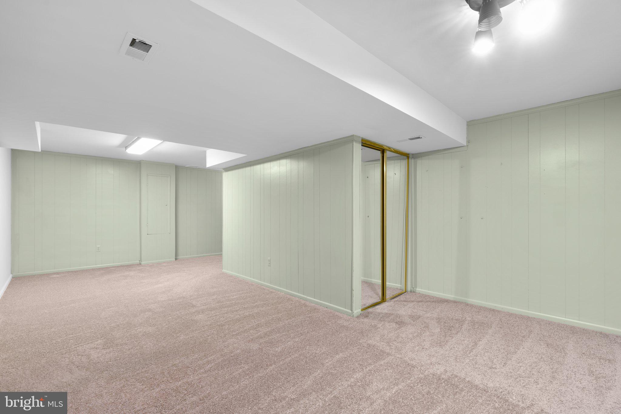 LONGMEADOW - Residential