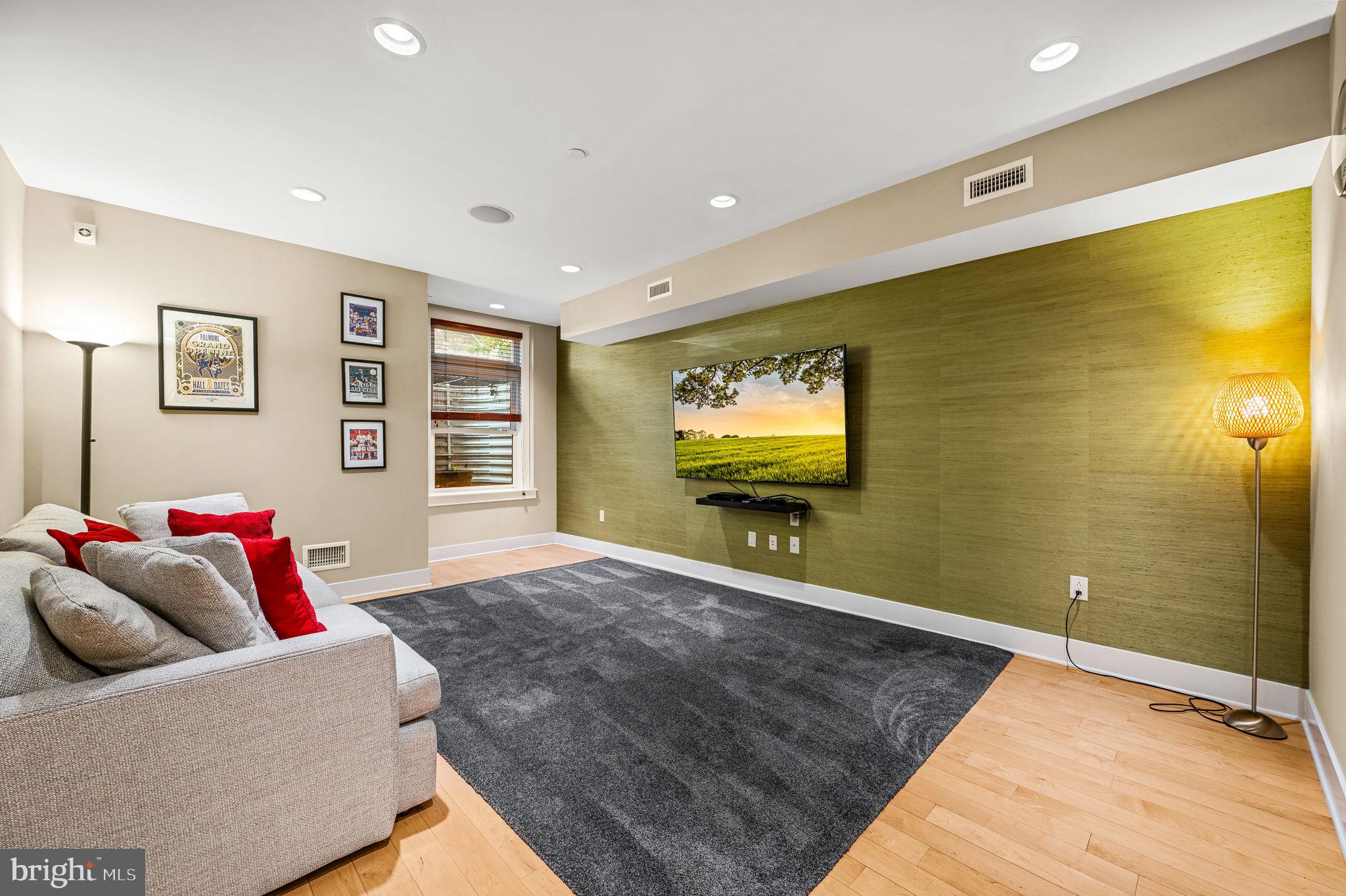 GRADUATE HOSPITAL - Residential