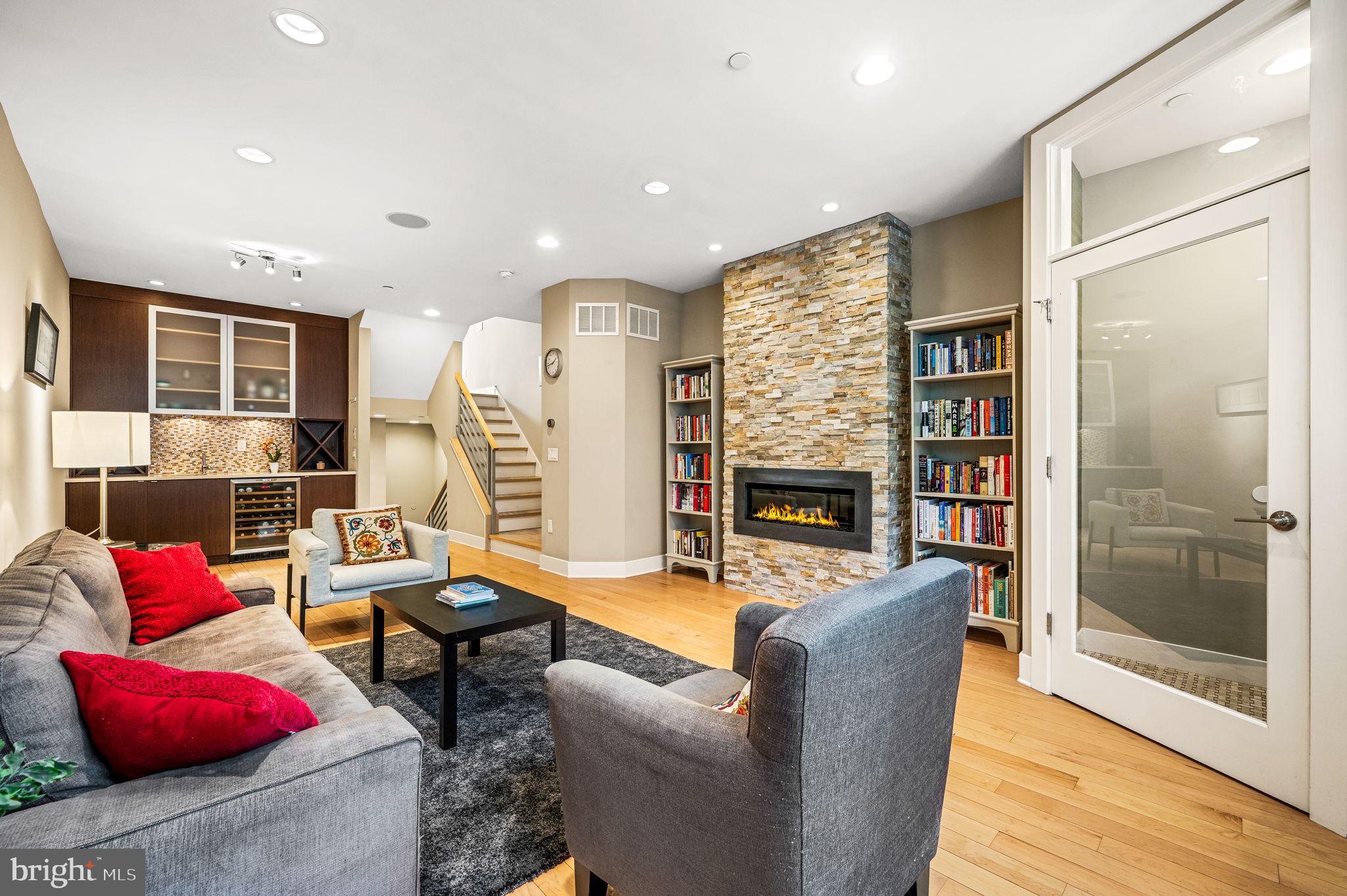 GRADUATE HOSPITAL - Residential