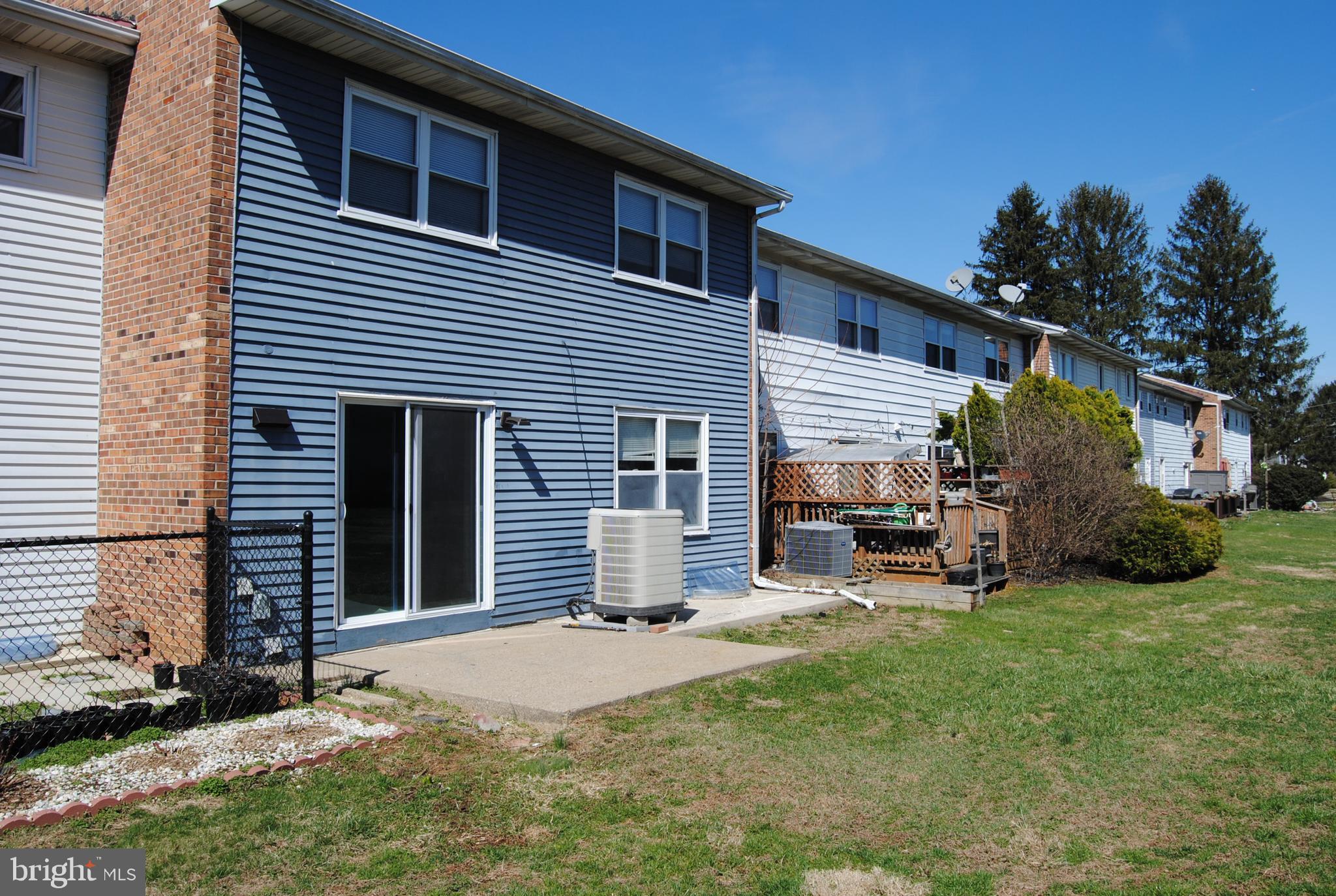 COUNTY DOWNE - Residential