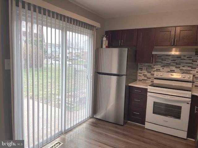 COUNTY DOWNE - Residential